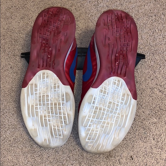 Nike Casual Athletic Shoes with Unique Bottom - Picture 3 of 4